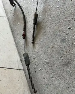 Soporte cable freno de mano OEM 752 Corvette C3