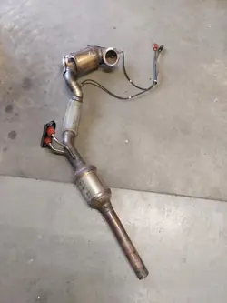 Catalyseur OEM 2K0166AA pour VW Caddy 1.4TSI