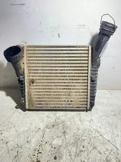 Käytetty Volkswagen Intercooler OEM 7L0121253A