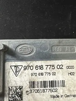 Porsche 97061877502 Radar Kaista-avustin Käytetty