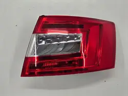 SKODA OCTAVIA III HB Lámpara Trasera Derecha 5E5945096A