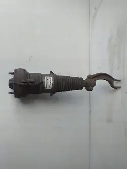 AUDI A8 D4 4.2 TDI Höger Främre Luftstötdämpare 4H0616039T