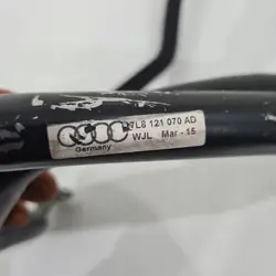 Tuyau d'eau 7L8121070AD VW Audi