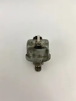 Öljynpaineanturi OEM 0065429417 Mercedes W124/W201