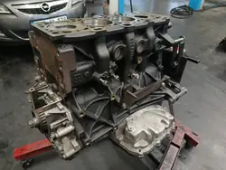 GM moottorin alaosa OEM OPEL INSIGNIA ZAFIRA C 2.0CDTI