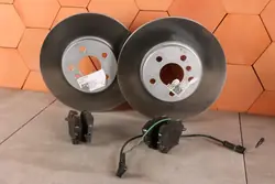 OEM 6799351 Voorremmen Schijven & Blokken Set - 307x24mm