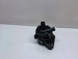 Bomba de refrigerante auxiliar BMW X5 M E70 OEM 7584088