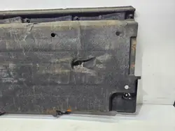 Protection sous caisse droite centrale grande Audi Q3 8U OEM 8U0825208