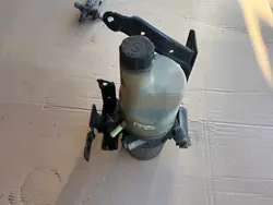 Volvo servopump OEM 5N513K514AD - Begagnad