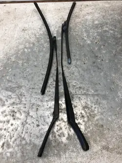 Wiper Arms Skoda Octavia II Scout 1Z1955409A 1Z1955410A