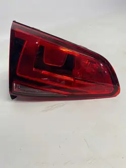 Lampe de hayon gauche Golf VII 5G0945093AE