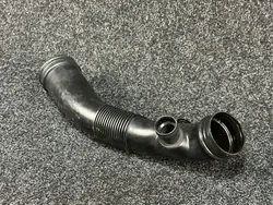 AUDI A4 B6 2.0 Luftfilter-Schlauch 06B129627T