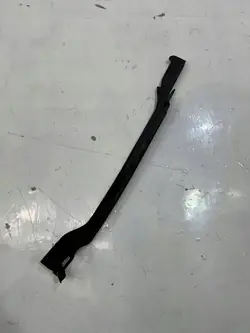 Revestimiento de radiador izquierdo Audi A3 8V