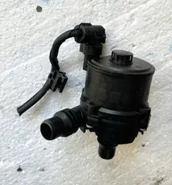 Pompe à eau BMW OE 8623759 - État utilisé