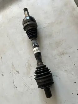 MERCEDES A GLA 180 13-19 W156 X156 VÄNSTER FRAMAXEL