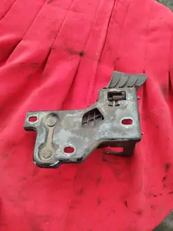 SKODA FABIA II LIFT ROOMSTER 11-15 Motorhuv Lock 5J0823480C