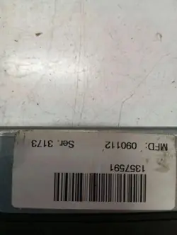 Volvo XC60 II Päänoja OEM 1357591 - Käytetty