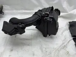 Ressonador caixa filtro ar OEM 70390750 Nissan Juke