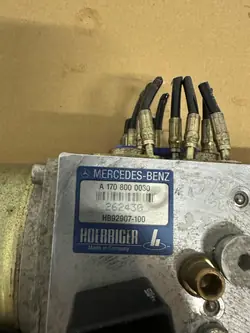 Pompe hydraulique toit Mercedes-Benz OEM A1708000030