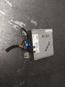 Gebrauchter Audi OE Verstärker 8E9035223D