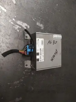Begagnad Audi OE förstärkare 8E9035223D