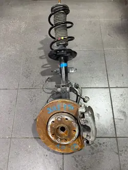 Pivot droit avant Nissan Juke II OEM 543031083R