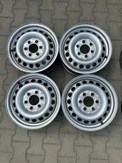 Conjunto de Rodas de Aço Mercedes-Benz Sprinter 5.5" x 16" 6x130 ET 51