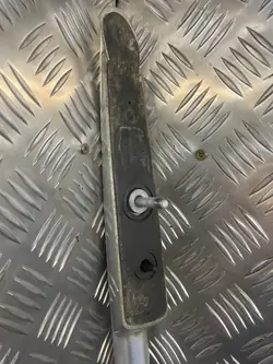 Kattokaide oikea puoli OEM 1T0860034H VW Touranille