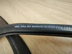 OEM 8W0831721 framdörrtätning för Audi A4 B9