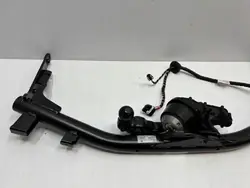 Crochet de remorquage VW Golf VIII OEM 5H9803881E - Occasion