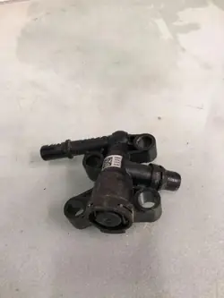 Boîtier de thermostat OEM 7056451 pour BMW 2.0L Diesel