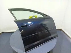 Porta dianteira direita Audi A3 8P OEM LZ5A - Usado