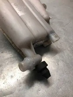 Tuyau de réservoir de liquide de refroidissement Audi SQ5 Q5 3.0 TDI OEM