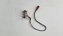 AdBlue-suutin OEM 04L131113J Audi 2.0 TDI:lle