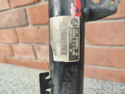 Etuoikea iskunvaimennin OEM 6786004 BMW 3 E90/E91