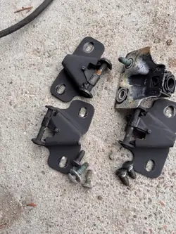 Bakdörrslåsregel OEM 9087000Q0A för Renault Master III