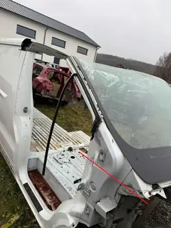 Piliers supérieur droit de pare-brise Renault Trafic III