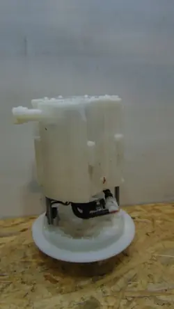 Polttoainepumppu Mercedes ML GL/GLS GLE A1664702594