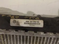 Radiateur d'eau Volkswagen Polo IV 9N Lift OEM 6Q0121253AD
