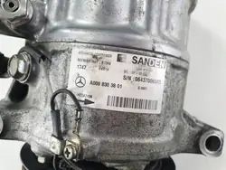 A/C Compressor Mercedes C-Klasse W205 2015 2.2 CDI A0008303801