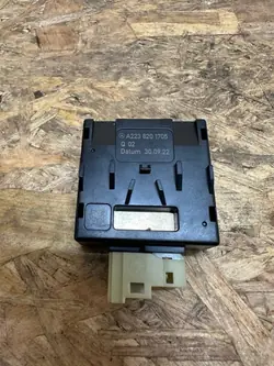 Kit Ports USB Accoudoir Mercedes OEM A2238201705