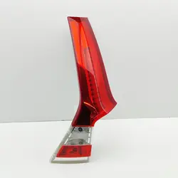 Volvo V70 2010 Luz trasera derecha del maletero