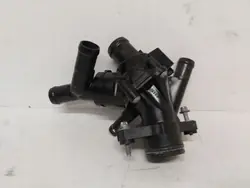 Mercedes Termostaatin Kotelo OEM A2702000615