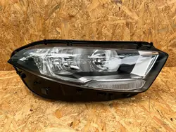 MERCEDES A-KLASA W177 Phare Avant Droit Halogène