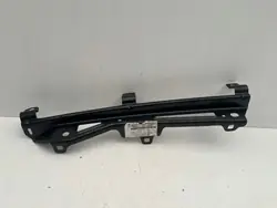 Suporte de para-lama dianteiro esquerdo OEM 95C821433 Porsche Macan II