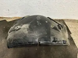 Mercedes-Benz E W211 Parafango Anteriore