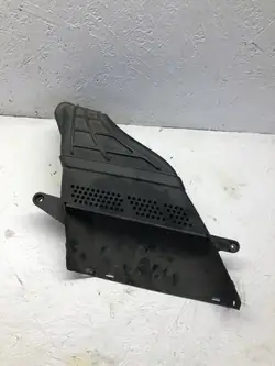Audi A4 B8 Luftintag OEM 8K0129618E Begagnad