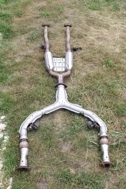 Nissan 370Z Pakoputki OEM 654u337qyhj