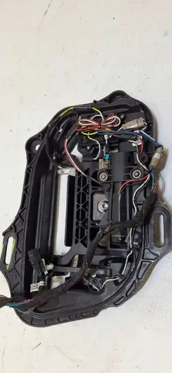 Poignée de porte arrière droite Tesla Model S OEM 100737500L