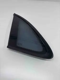Vidro traseiro esquerdo Porsche 95B845297 - Usado